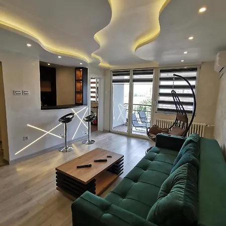 Brend New Luxurious Apartment In Downtown With Free Parking Novi Sad Exterior photo