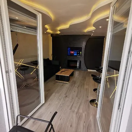 Brend New Luxurious Apartment In Downtown With Free Parking Novi Sad Exterior photo