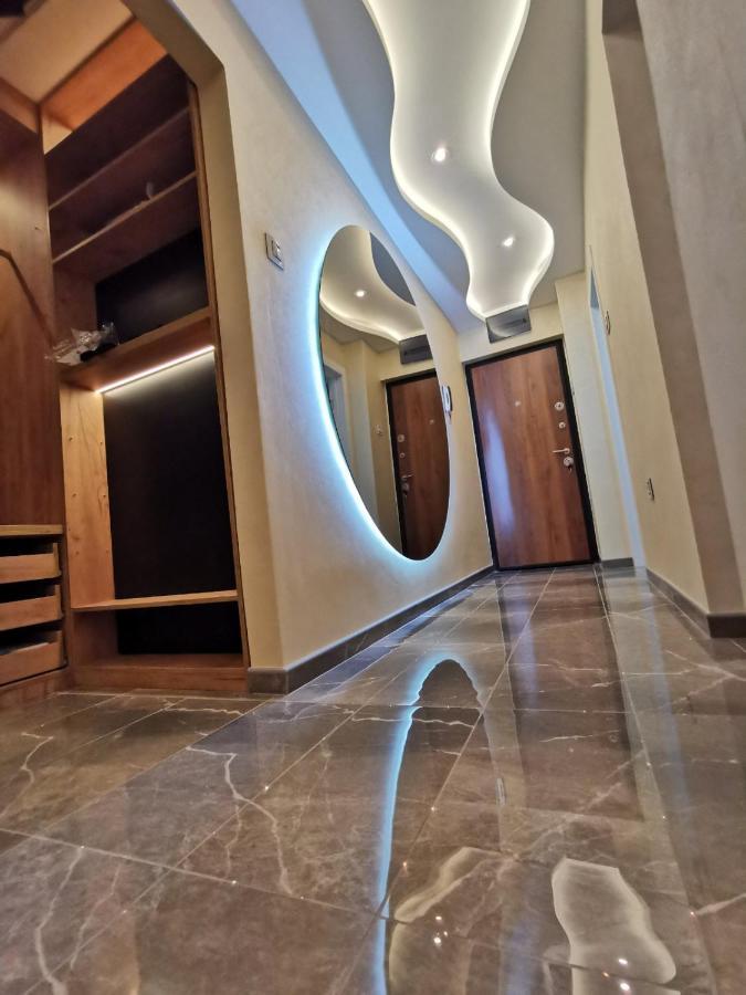 Brend New Luxurious In Downtown With Free Parking Apartment Novi Sad