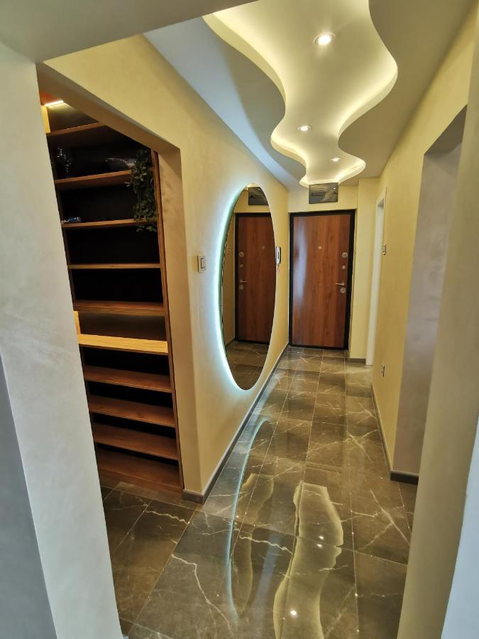 Brend New Luxurious In Downtown With Free Parking *